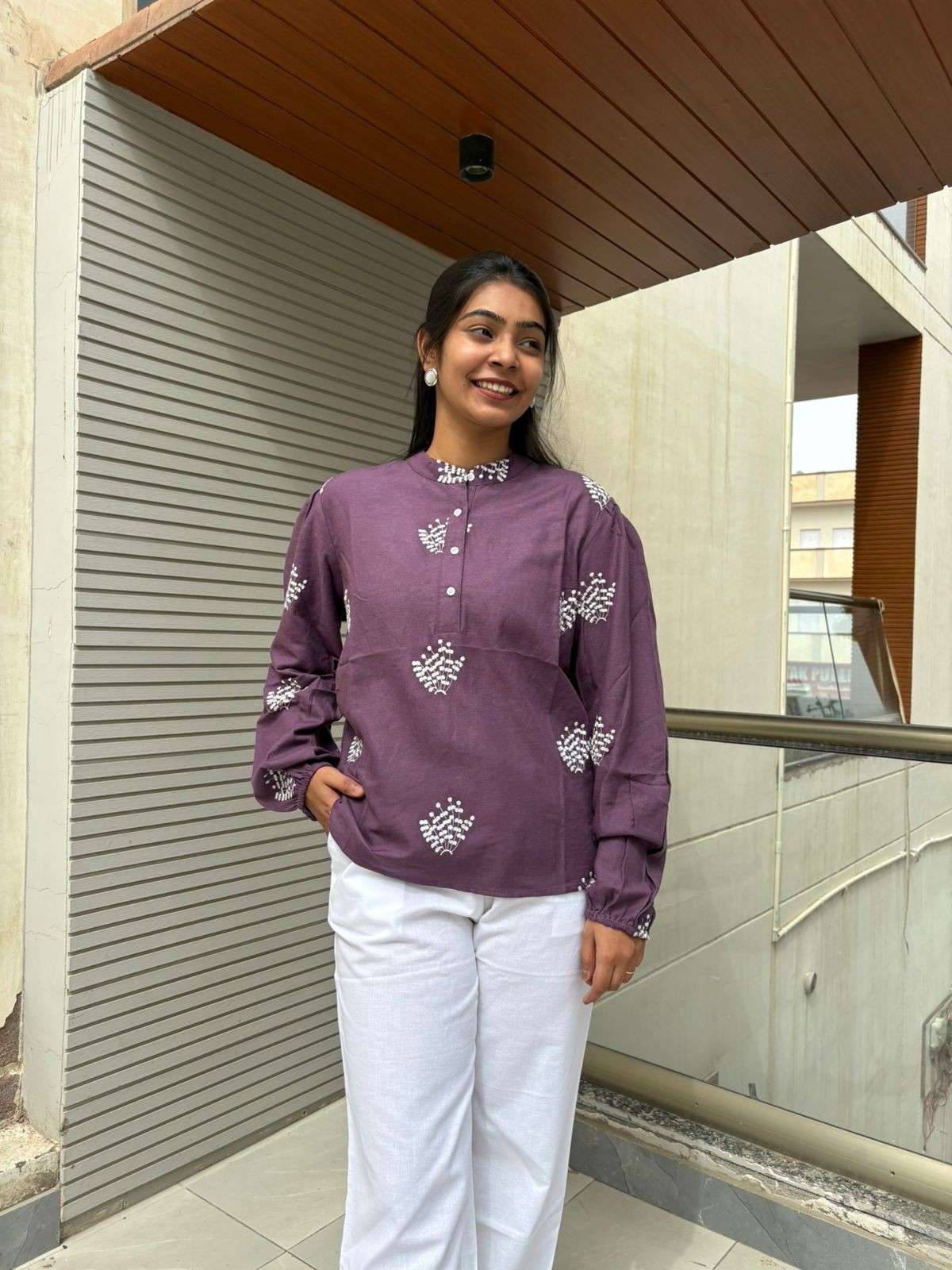 Cotton linen embroidered top