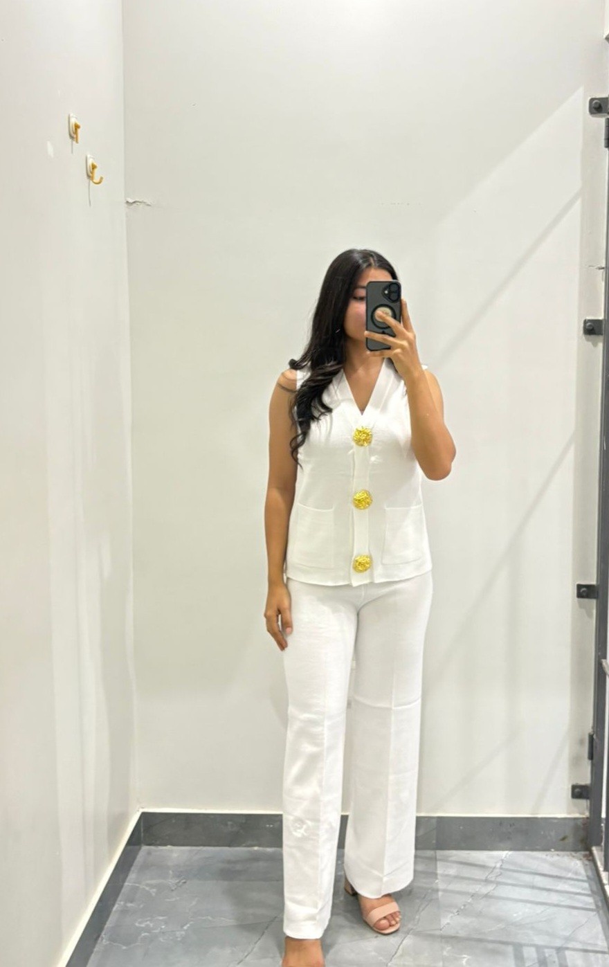 Sleeveless knitted coordset