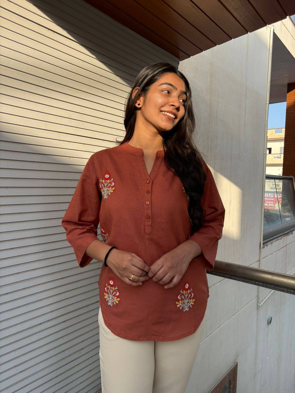 Embroidered solid linen Top