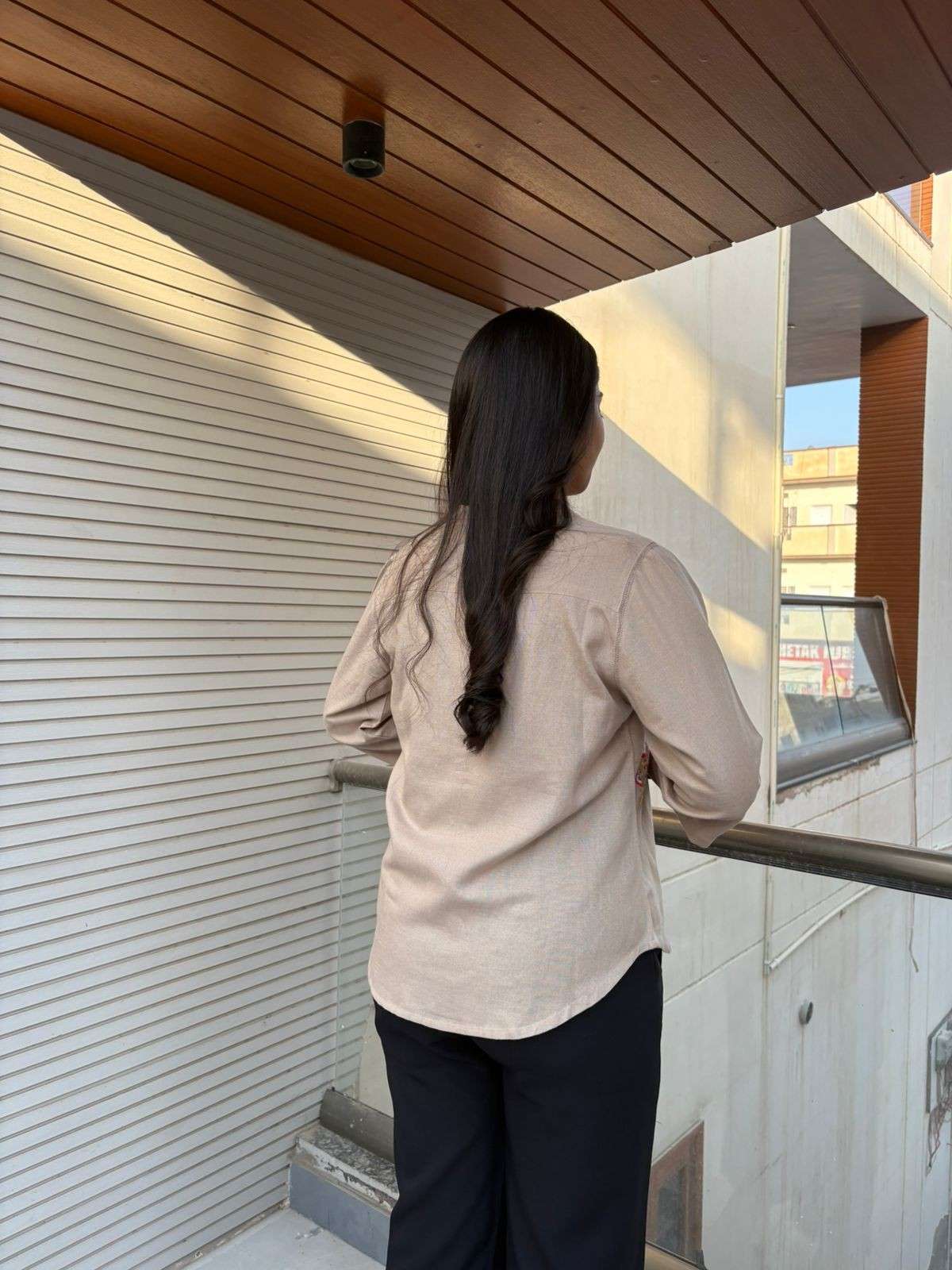 Embroidered solid linen Top