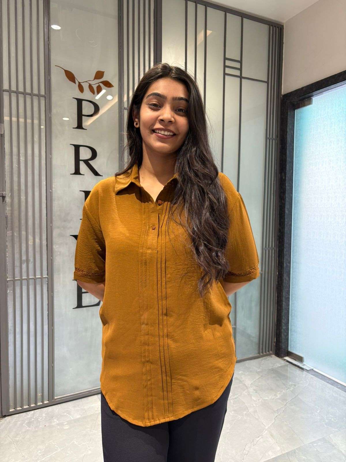 Solid loose fit shirt