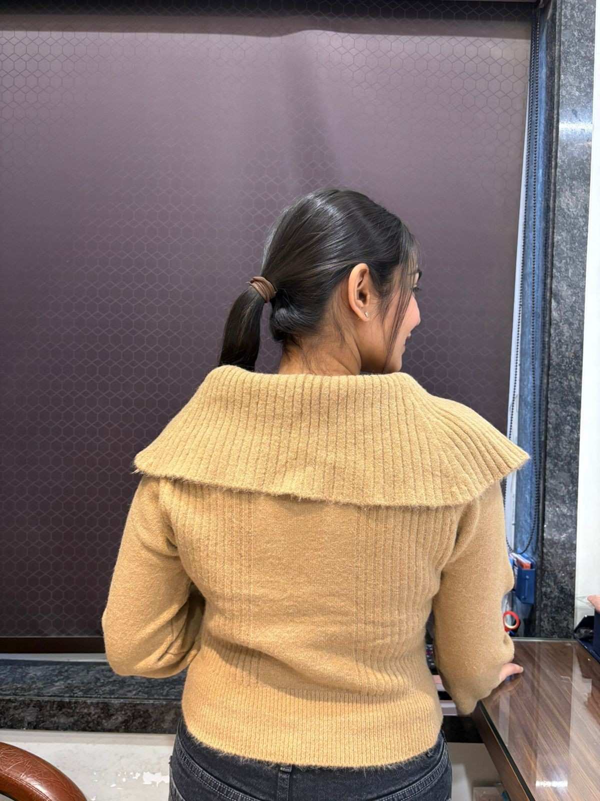 Woolen broad collared top