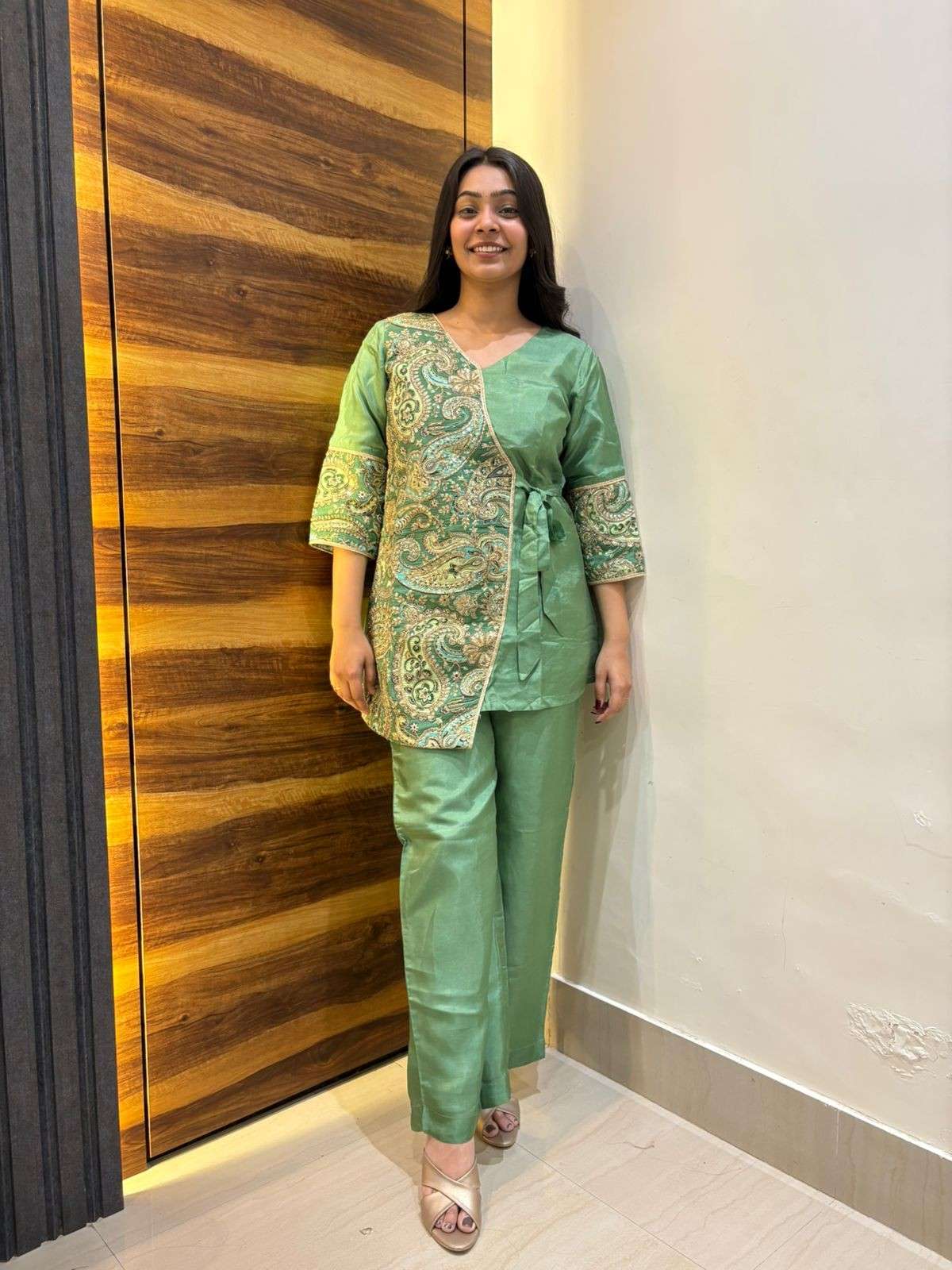 Angrakha Mastani coordset