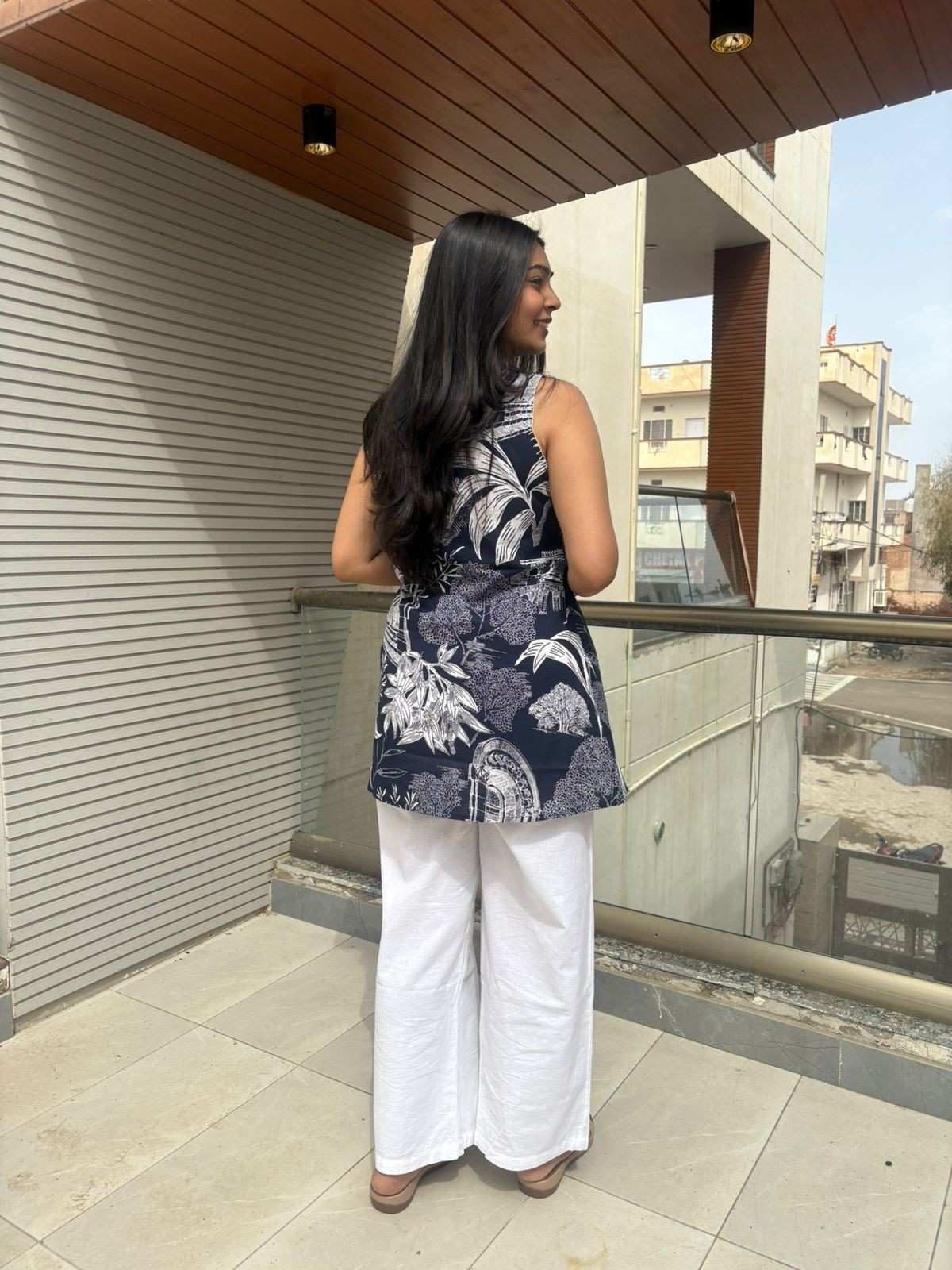 Sleevelesss Tassle Cotton Tunic