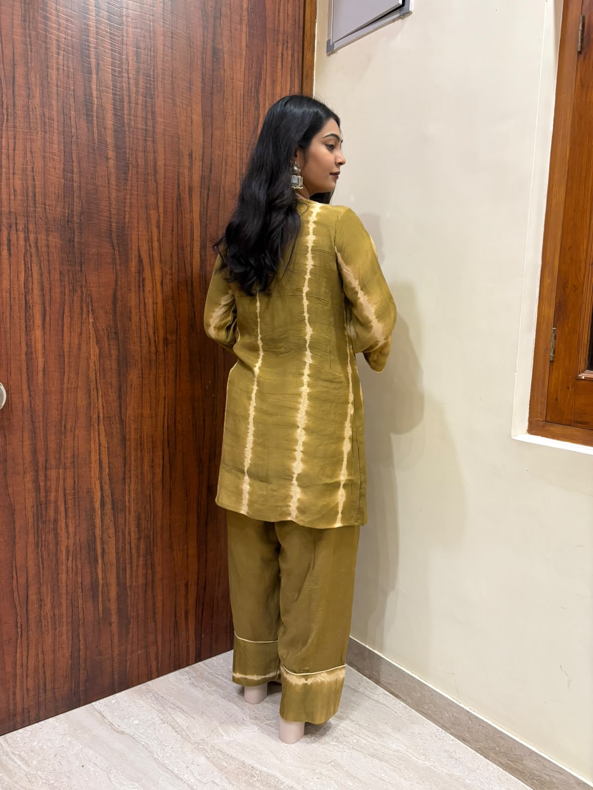 Aaina Muslin Coordset- Olive green