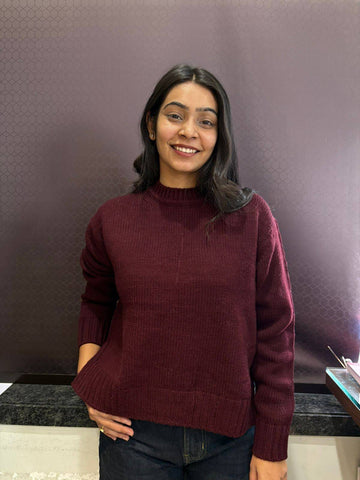 Maroon solid side cut pullover