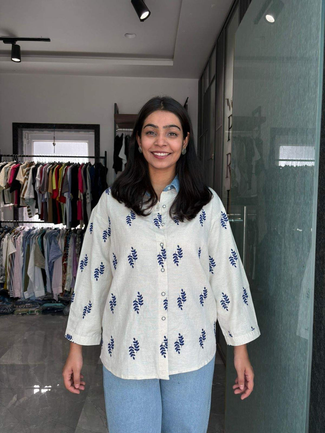 Embroidered linen Denim collar shirt