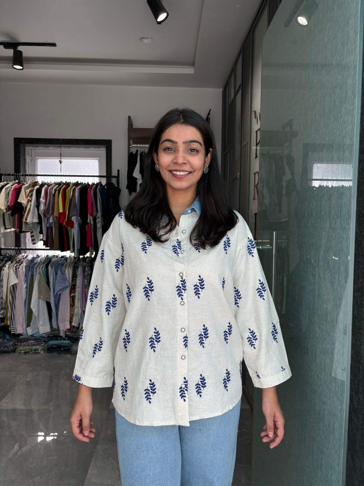 Embroidered linen Denim collar shirt