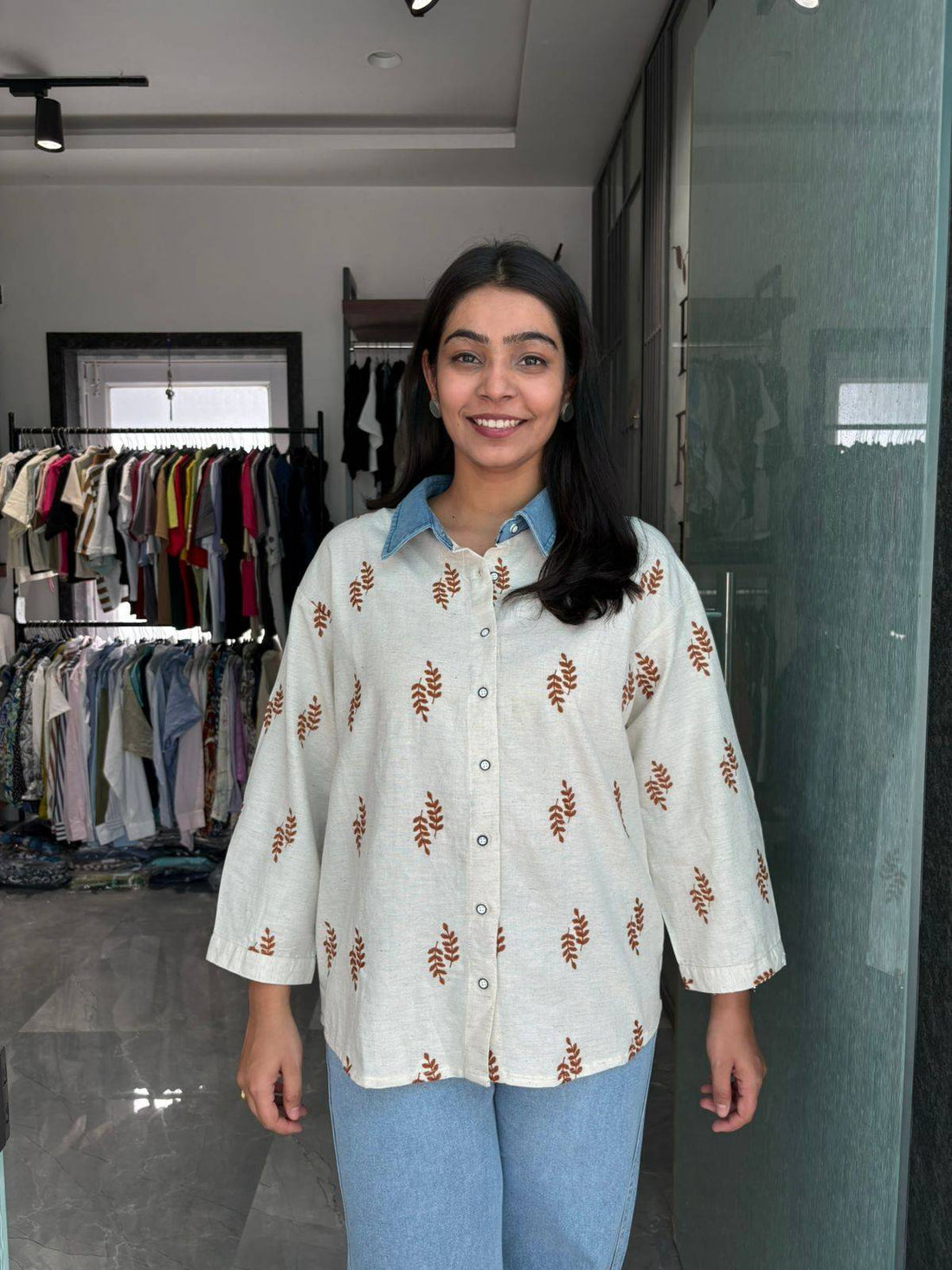 Embroidered linen Denim collar shirt